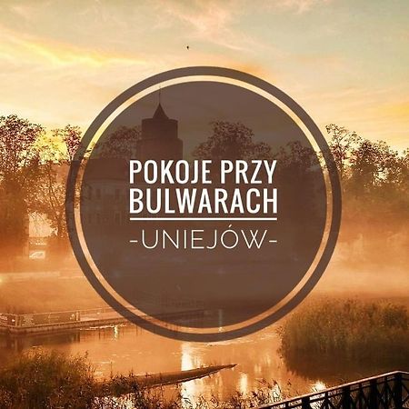 Pokoje Przy Bulwarach Унеюв Екстер'єр фото